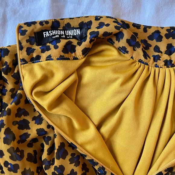 Long Sleeved Leopard Print Mini Dress - size 8 - Picture 6 of 6